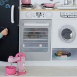 Bucatarie de joaca Pepperpot Kidkraft cu tabla de scris cu creta si masina de spalat